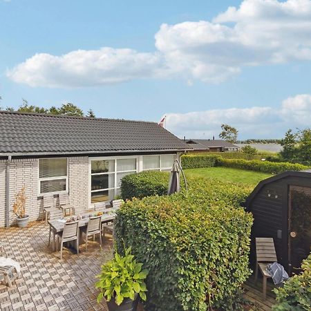 Gorgeous Home In Sunds With Kitchen Exteriör bild