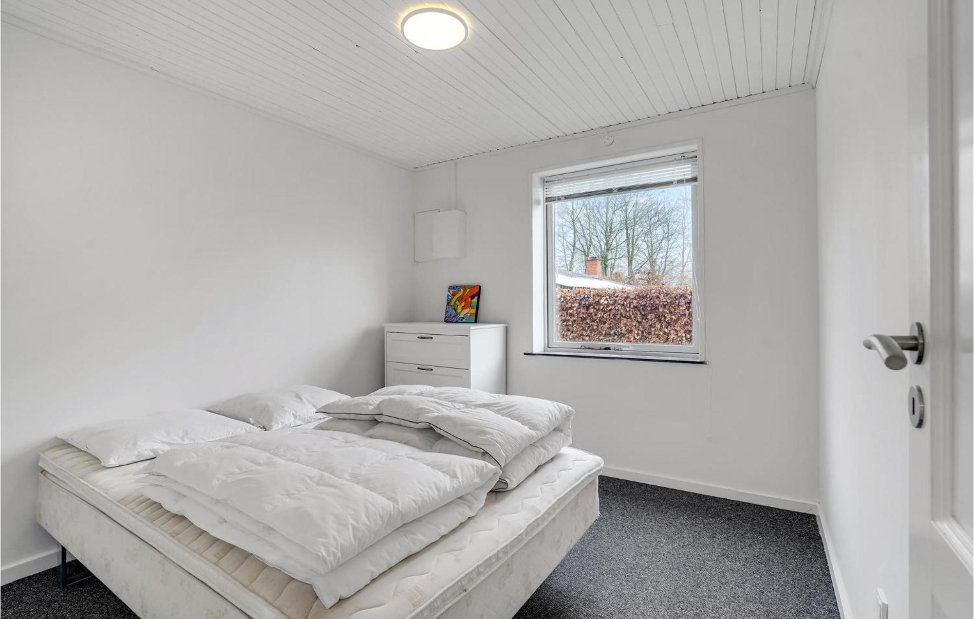 Gorgeous Home In Sunds With Kitchen Exteriör bild