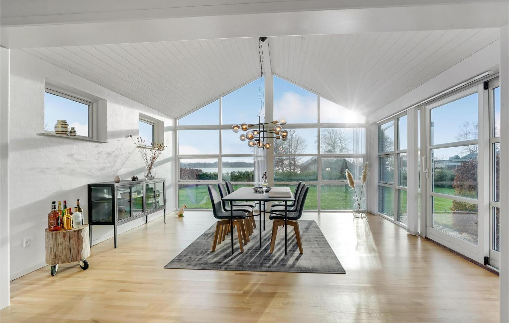 Gorgeous Home In Sunds With Kitchen Exteriör bild